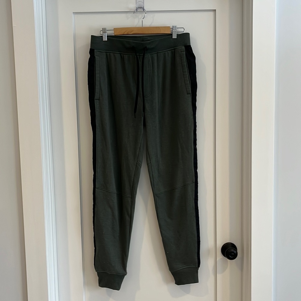 Under Armour. Women’s size large joggers